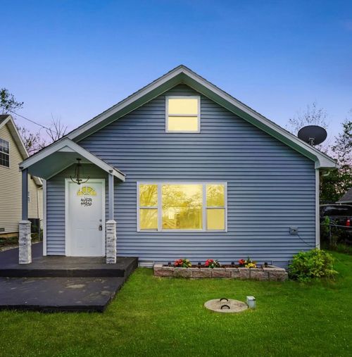 26427 Prospect Ave, Antioch, IL, 60002-9157 | Card Image