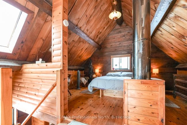 1015 Calbrett Rd, House other with 1 bedrooms, 1 bathrooms and 5 parking in Haliburton ON | Image 27