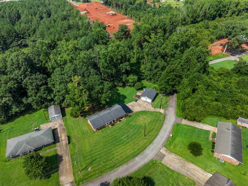 321 Belair Ln, Wellford, SC, 29385-9428 | Card Image