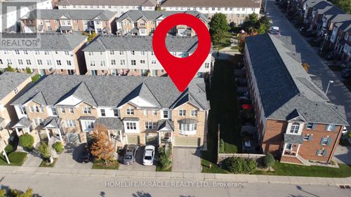 38-5980 Whitehorn Avenue, Mississauga (East Credit), ON, L5A5X2 | Card Image
