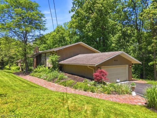 905 Heritage Lane, Bath, OH, 44333 | Card Image