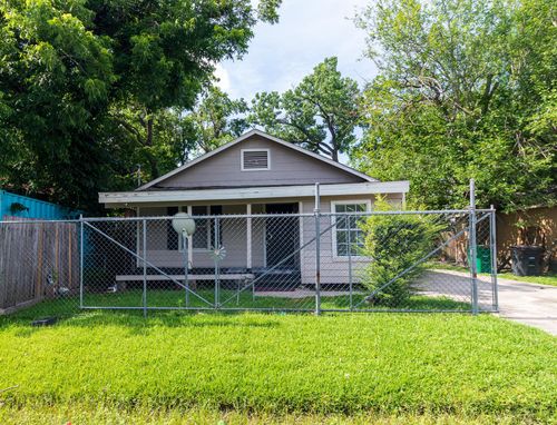4634 Clover St, Houston, TX, 77051-2810 | Card Image