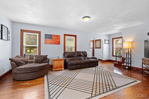 935 Elm St, Adrian, MI, 49221-2332 | Card Image