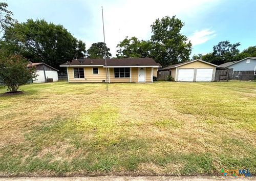 1203 N East St, Edna, TX, 77957-2120 | Card Image