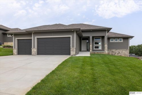16071 W Center Rd, Omaha, NE, 68130 | Card Image