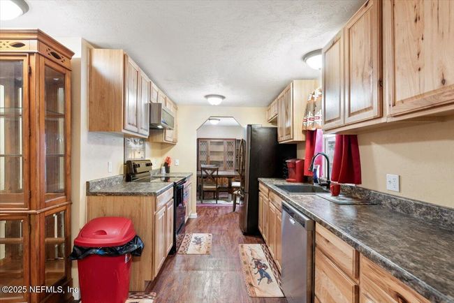 Kitchen. | Image 13