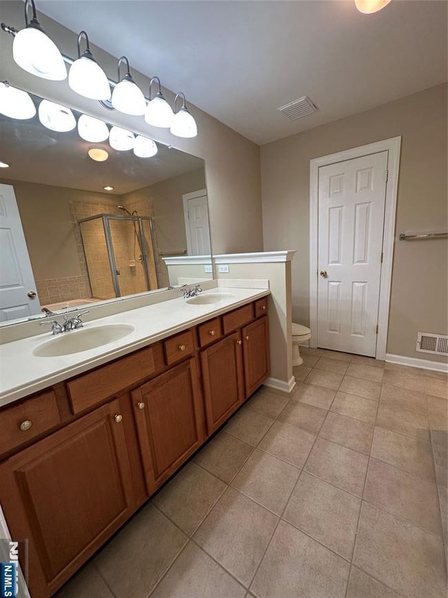 35 Magnolia Way, House attached with 3 bedrooms, 3 bathrooms and null parking in North Haledon NJ | Image 27