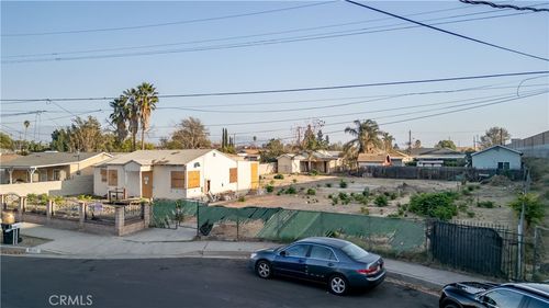 13722 Pierce St, Pacoima, CA, 91331-3741 | Card Image