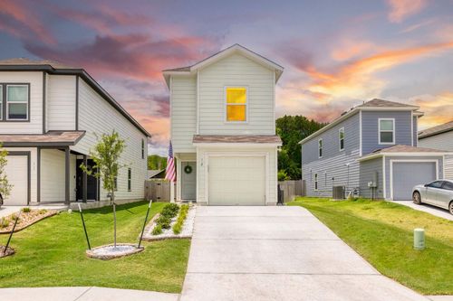 12 Trinity Cir, Lockhart, TX, 78644-3762 | Card Image