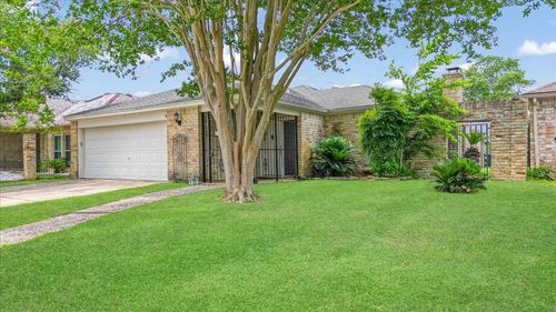 6514 Oakland Hills Dr, Houston, TX, 77069-1720 | Card Image