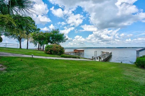 487 Santee Dr, Santee, SC, 29142-9304 | Card Image