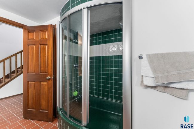 504 E Plum Creek Rd, House other with 4 bedrooms, 5 bathrooms and null parking in Sioux Falls SD | Image 41