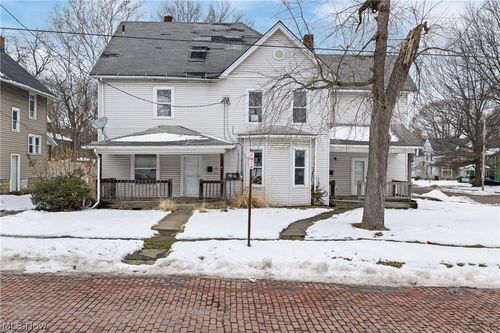 124 Roswell St, Akron, OH, 44305-2528 | Card Image