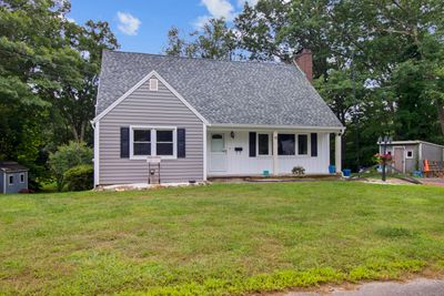 15 Leslie Street, House other with 5 bedrooms, 2 bathrooms and null parking in Plymouth CT | Image 2