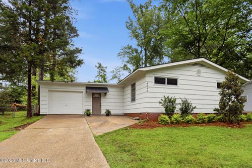 4546 Meadowridge Dr, Jackson, MS, 39206-5915 | Card Image