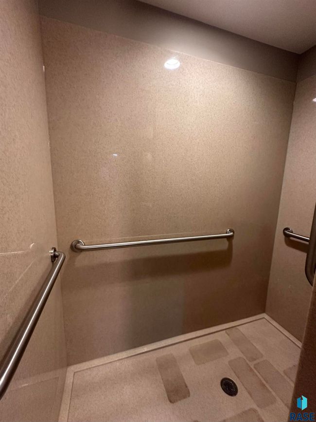 505 E Barck Ave, House other with 2 bedrooms, 2 bathrooms and null parking in Luverne MN | Image 15