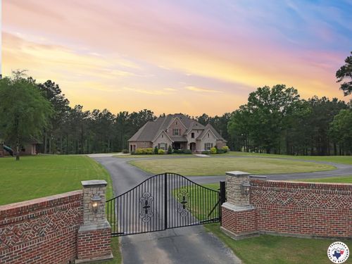 1915 Daniels Chapel Rd, New Boston, TX, 75570-6322 | Card Image