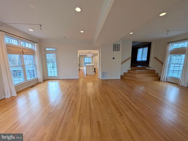 11901 Paradise Ln, House other with 4 bedrooms, 5 bathrooms and null parking in Oak Hill VA | Image 20