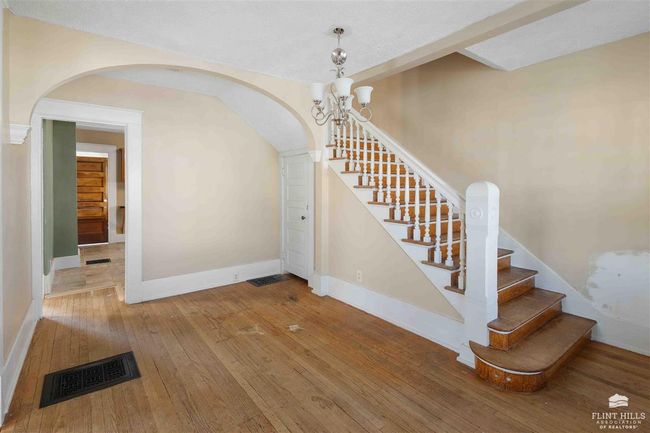 220 S 8 Th St, House other with 4 bedrooms, 3 bathrooms and null parking in Manhattan KS | Image 6