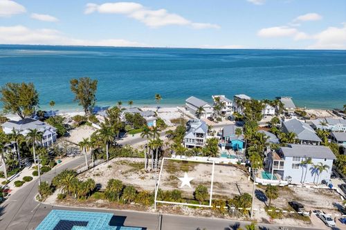 810 N Bay Blvd, ANNA MARIA, FL, 34216 | Card Image