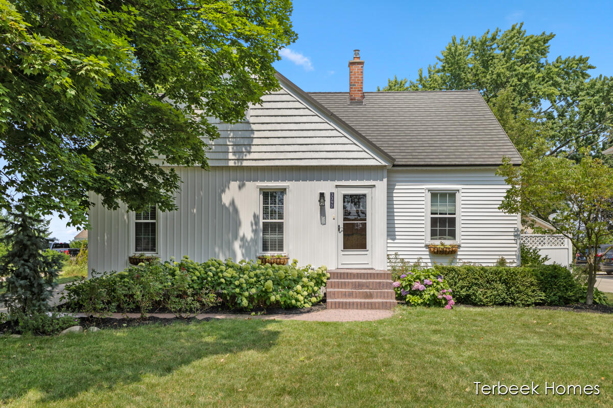Hillcrest Rd, Hudsonville, MI 49426
