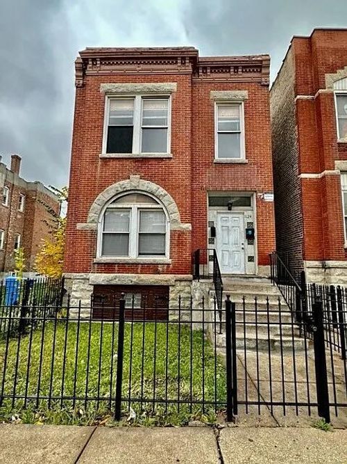 1124 S Sacramento Blvd, Chicago, IL, 60612-3942 | Card Image