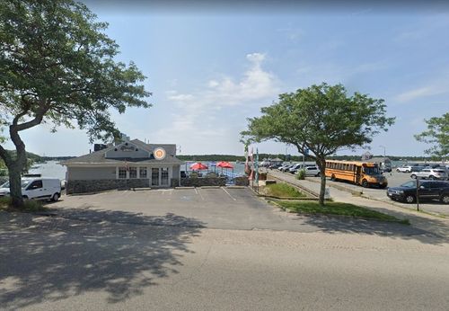 182 Onset Ave, Buzzards Bay, MA, 02532-5121 | Card Image