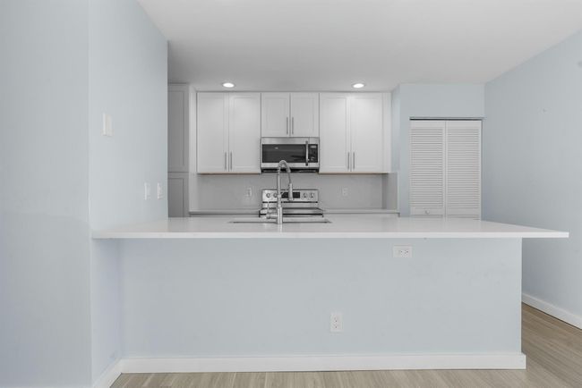210 Ocean Dunes Cir, Condo with 3 bedrooms, 3 bathrooms and null parking in Jupiter FL | Image 18