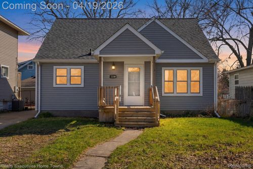 2210 Griswold St, Port Huron, MI, 48060-5554 | Card Image