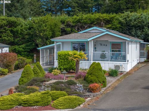 543 Puerto Vista Dr, Coos Bay, OR, 97420-2888 | Card Image