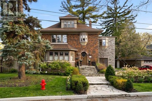 74 Oak Knoll Dr, Hamilton, ON, L8S4C4 | Card Image