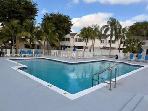 9-6755 Nw 175th Ln, Hialeah, FL, 33015-5855 | Card Image