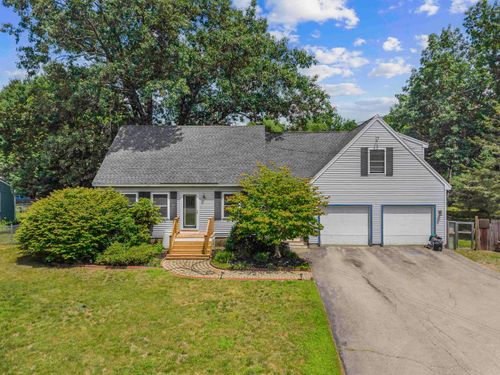 124 E Side Dr, Concord, NH, 03301-5464 | Card Image