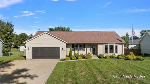 11421 Prairie Ave, Allendale, MI, 49401-9466 | Card Image