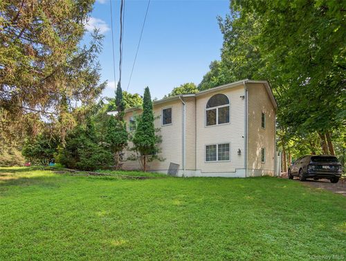 7 Eleanor Pl, Airmont, NY, 10952-3808 | Card Image
