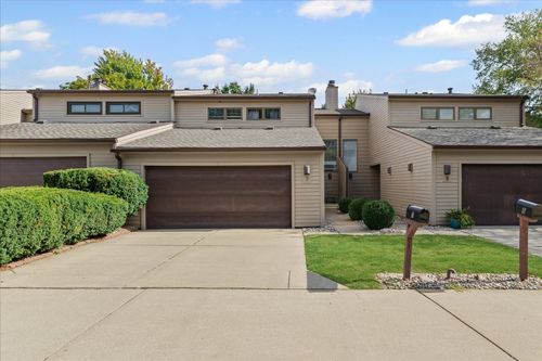 7-7 Briar Hill Cir, Champaign, IL, 61822-6137 | Card Image