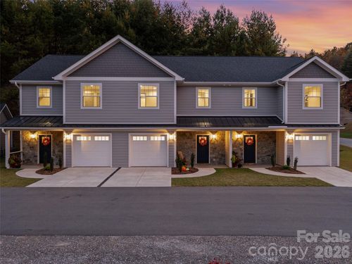 unit-102-100 Red Twig Ln, Burnsville, NC, 28714-2129 | Card Image