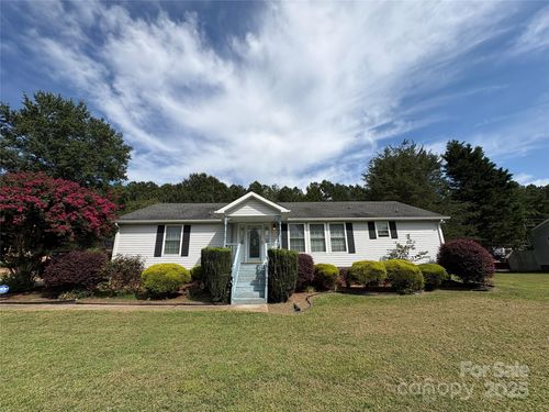 123 Castle Ct, Kings Mountain, NC, 28086-9398 | Card Image