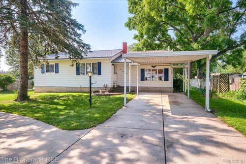 121 W South St, Morrice, MI, 48857-9713 | Card Image