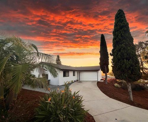 951 Emma Dr, Cardiff by the Sea, CA, 92007-1447 | Card Image