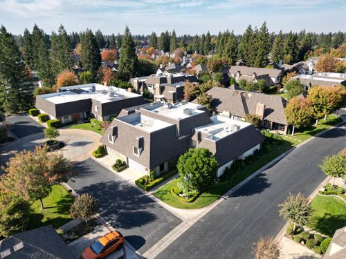 2964 W Canterbury Ct, Fresno, CA, 93711-1100 | Card Image