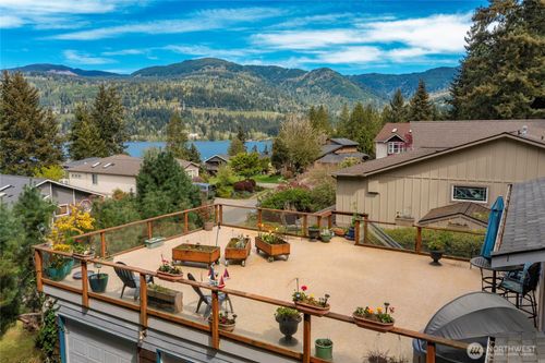 69 N Point Dr, Bellingham, WA, 98229-7931 | Card Image