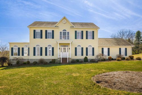 2178 Churchville Ave, STAUNTON, VA, 24401-6207 | Card Image