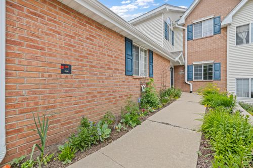S77W19462 Lakewood Dr, Muskego, WI, 53150-7010 | Card Image