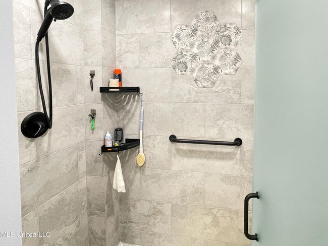 Barndo Shower | Image 8