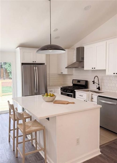 10460 Willow View Cir, Alpharetta, GA, 30022-5712 | Card Image