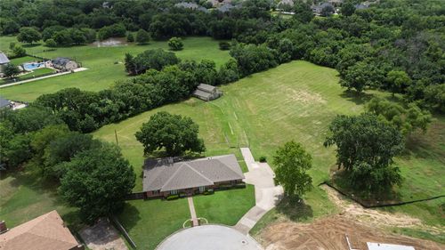 1215 Oakwood Trl, Southlake, TX, 76092-9233 | Card Image
