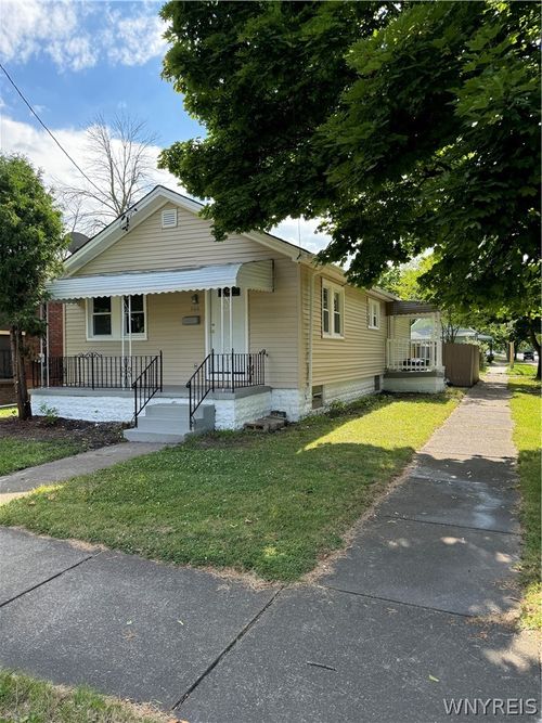 360 38th St, Niagara Falls, NY, 14303-2206 | Card Image