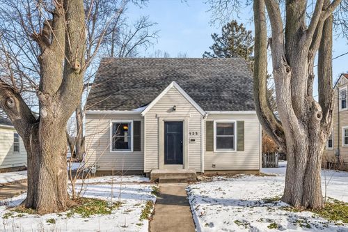 523 Preston Ave, Elgin, IL, 60120-3976 | Card Image