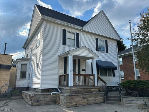 105 Main St N, Navarre, OH, 44662-1135 | Card Image